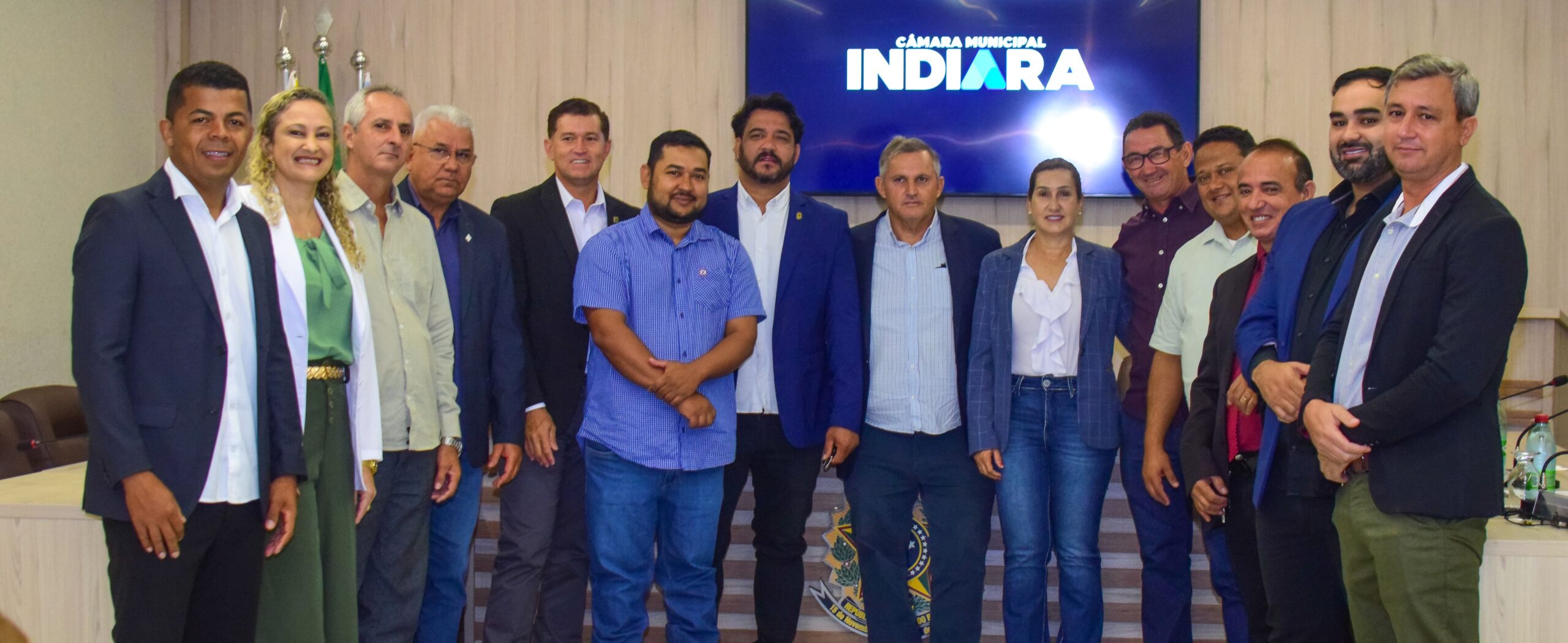 CÂMARA MUNICIPAL DE INDIARA RECEBE VISITA DE VEREADORES DE JANDAIA-GO EM PRIMEIRA SESSÃO DE DEZEMBRO
